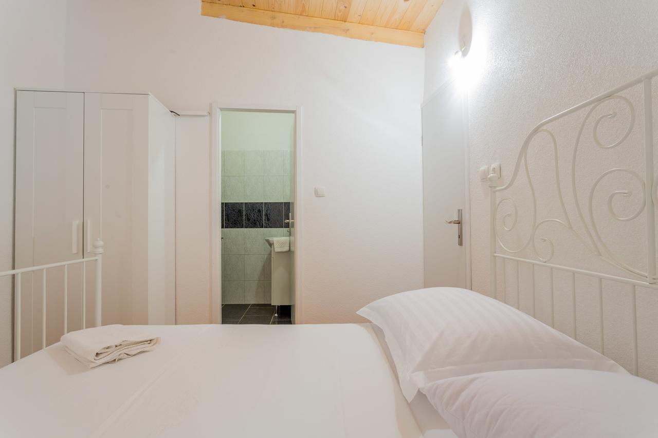 Hidden Gem By Nono Ban - Robinson Style Villa Bol Esterno foto